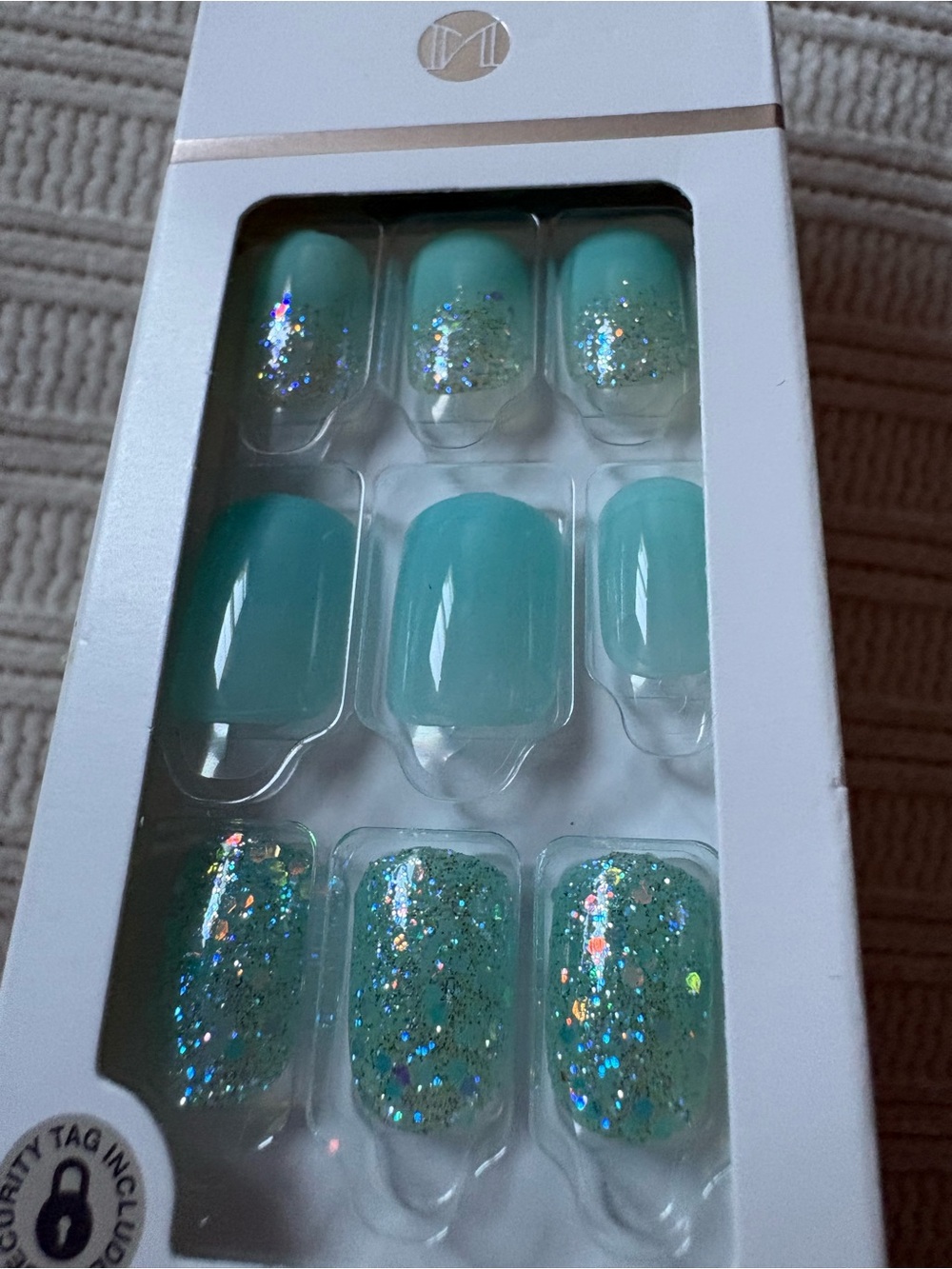 imPRESS Aqua Gradient & Glitter Press-On Nails - Picture 3 of 5
